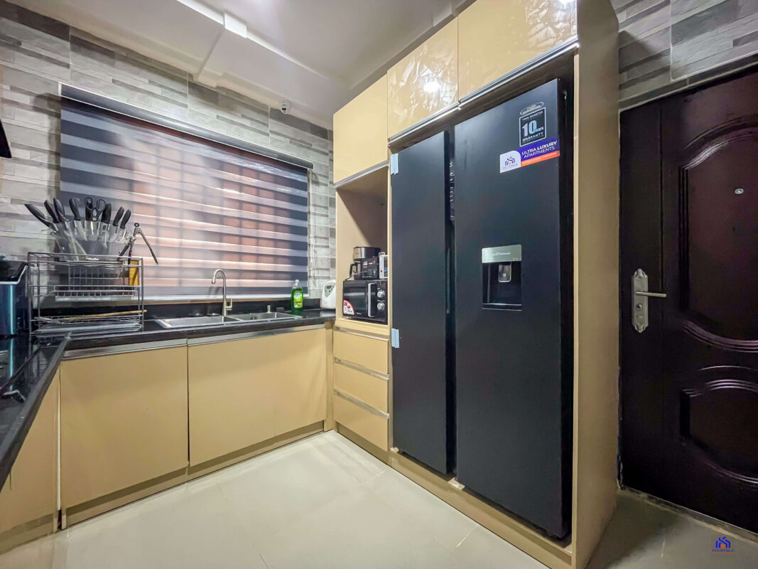 1st Apt Kitchen (2)