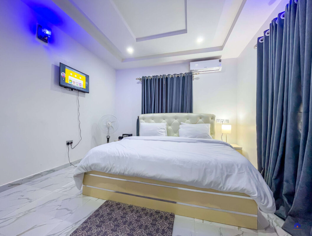 Bedroom (8)